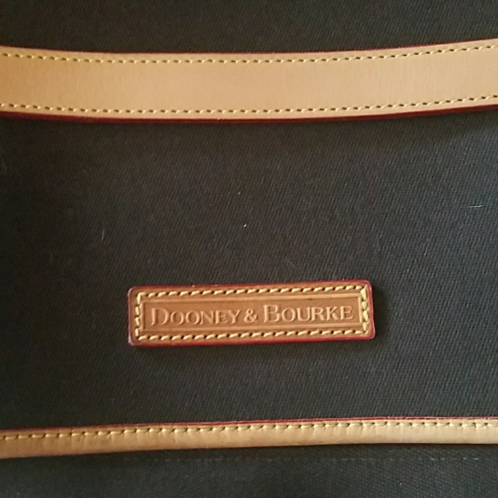 Dooney & Bourke messenger bag